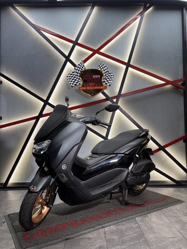 AUTOMATICA NMAX CONNECT 155 COMO NUEVA