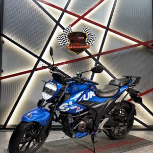 SUZUKI GIXXER 250 