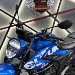 SUZUKI GIXXER 250 