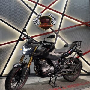 HERO HUNK 160 4V COMO NUEVA