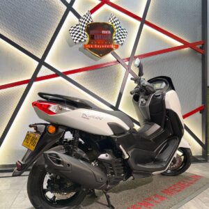 AUTOMATICA NMAX CONNECT 155 COMO NUEVA