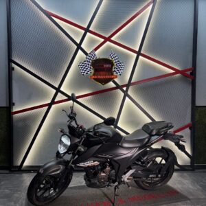 SUZUKI GIXXER 250 COMO NUEVA