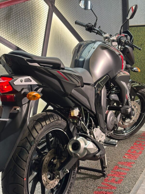 FZ 150 2.0 FULL INYECCION - Image 9