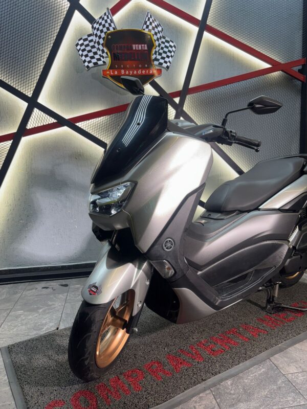 AUTOMATICA NMAX CONNECT 155 COMO NUEVA - Image 9