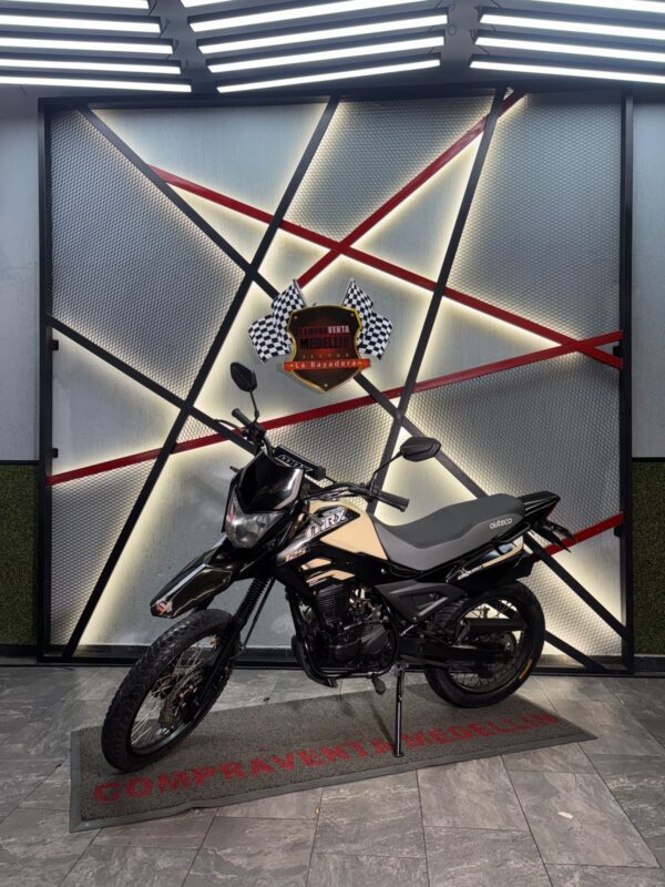 VICTORY MRX 125 COMO NUEVA