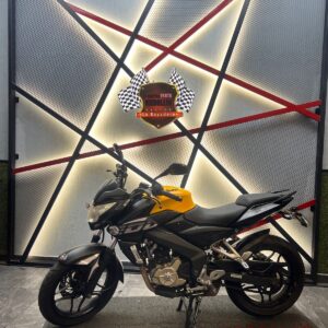PULSAR 200 NS 
