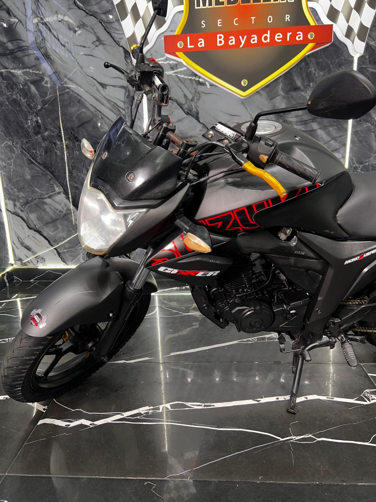 SUZUKI GIXXER 155 - Image 4