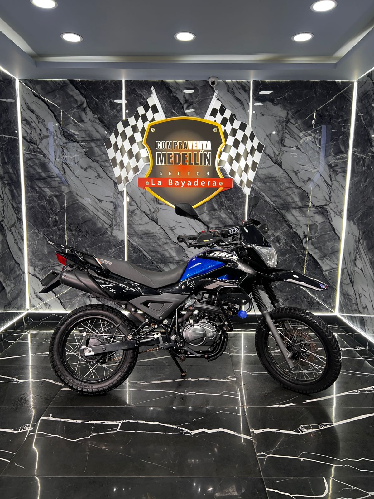 VICTORY MRX 125 COMO NUEVA