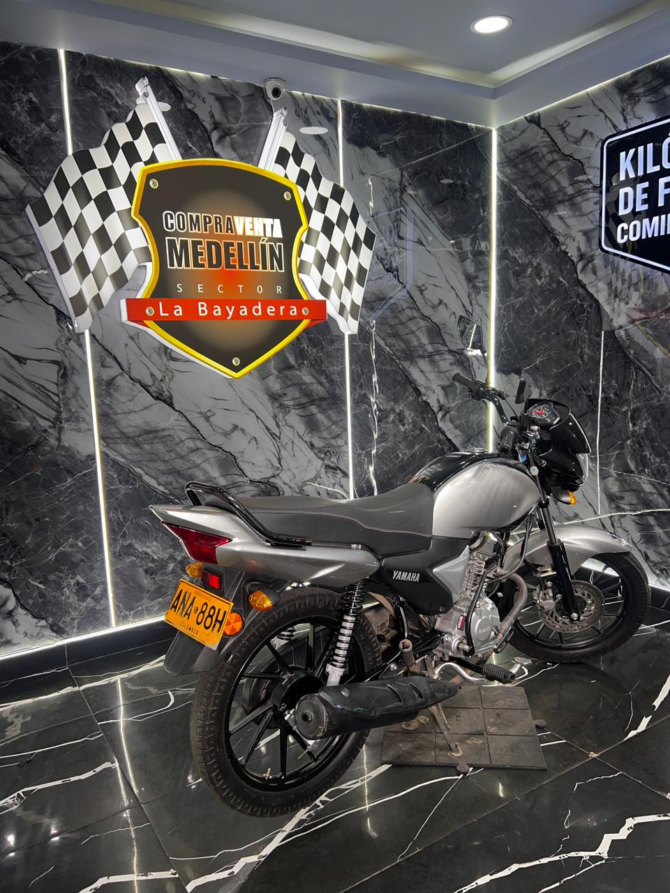 YCZ 110 COMO NUEVA - Image 6