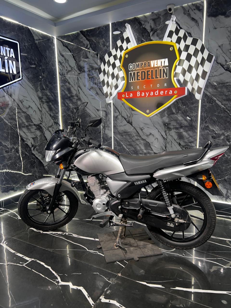 YCZ 110 COMO NUEVA - Image 5