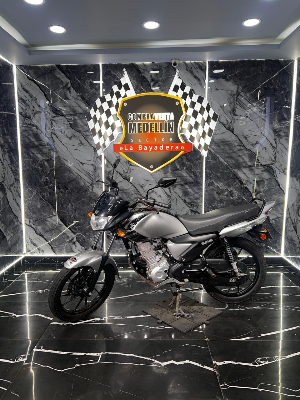 YCZ 110 COMO NUEVA - Image 3