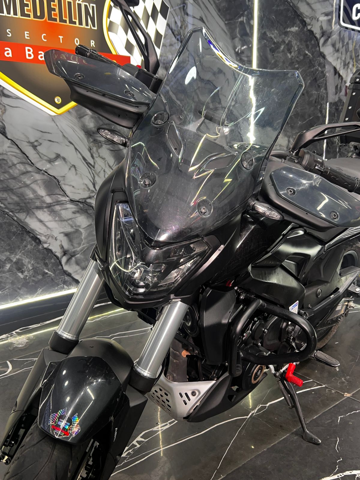 DOMINAR 400 D - Image 2