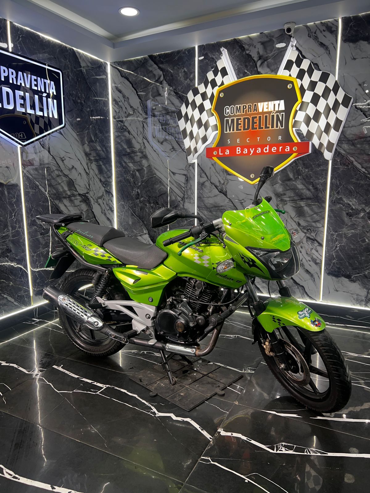 PULSAR 180 UG - Image 8