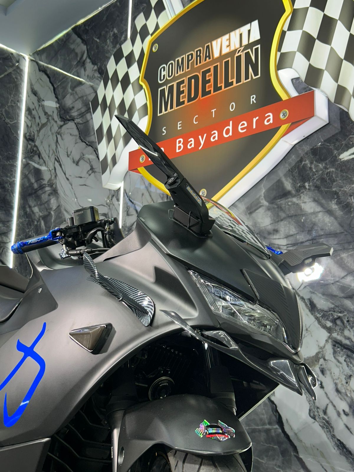 SUZUKI GIXXER 250 SF COMO NUEVA - Image 3