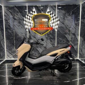 AUTOMATICA NMAX CONNECT 155 COMO NUEVA