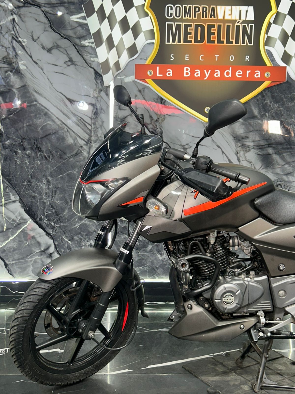 PULSAR 180 FI NEON - Image 4