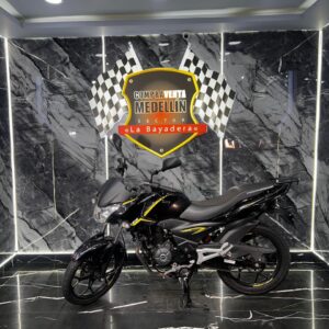 DISCOVER 125 ST COMO NUEVA