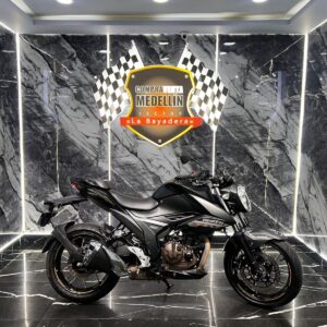 SUZUKI GIXXER 250 COMO NUEVA