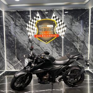 SUZUKI GIXXER 250 COMO NUEVA