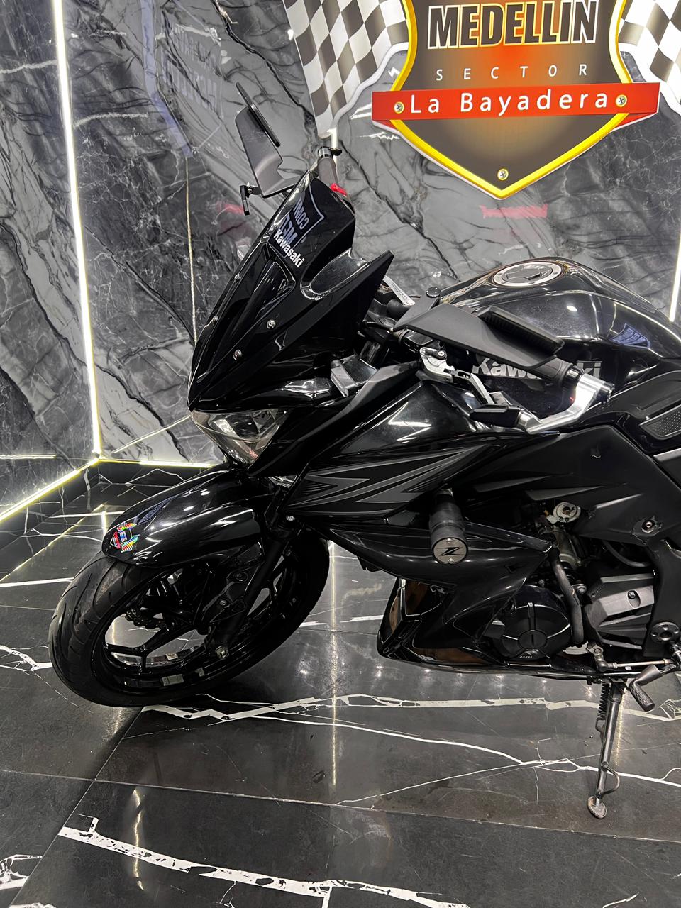 KAWASAKI Z250 BICILINDRICA - Image 4