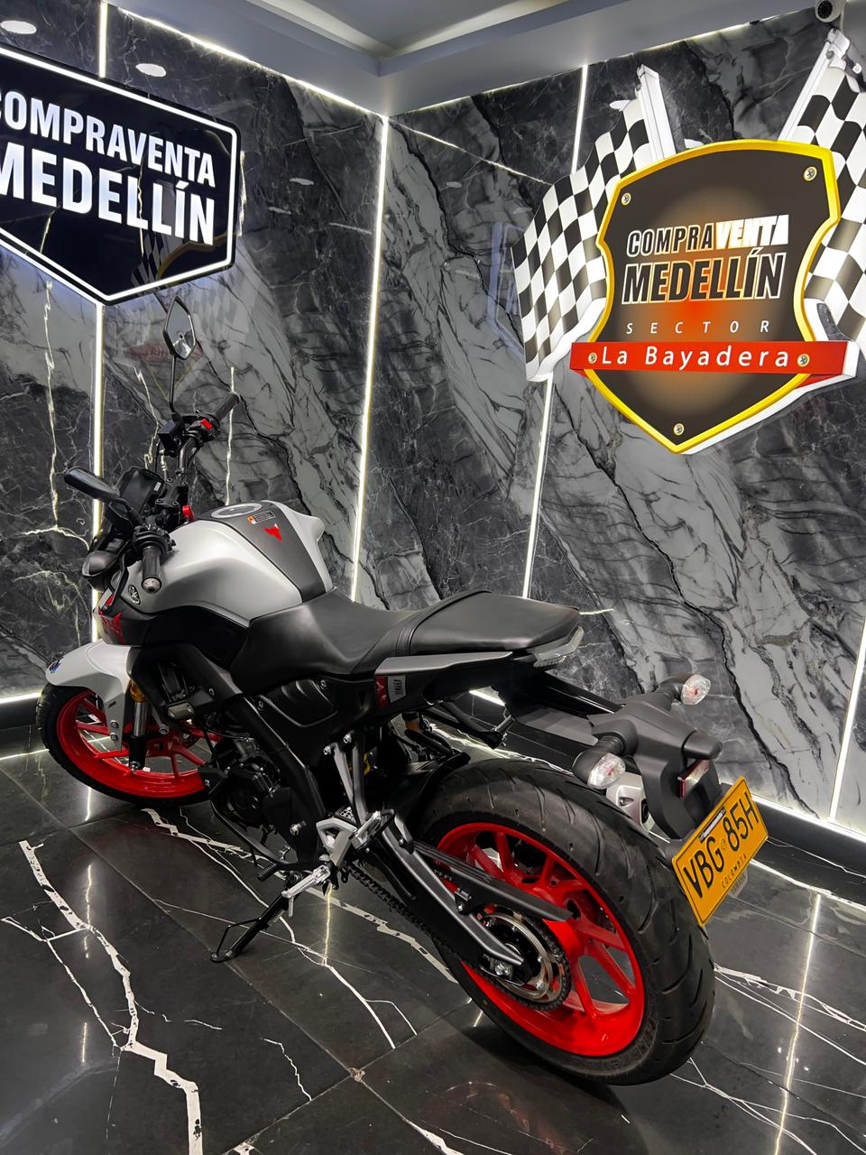 YAMAHA MT 15 COMO NUEVA - Image 5