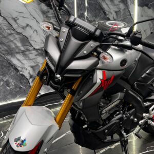 YAMAHA MT 15 COMO NUEVA