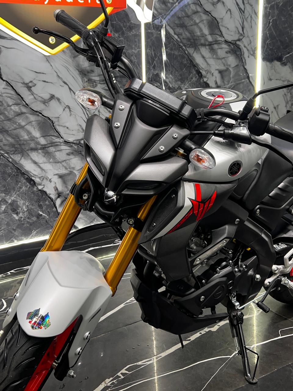 YAMAHA MT 15 COMO NUEVA - Image 2