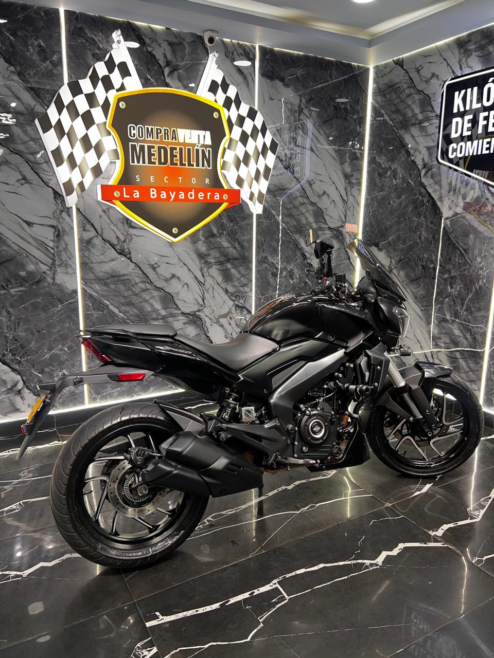 DOMINAR 400 D - Image 6