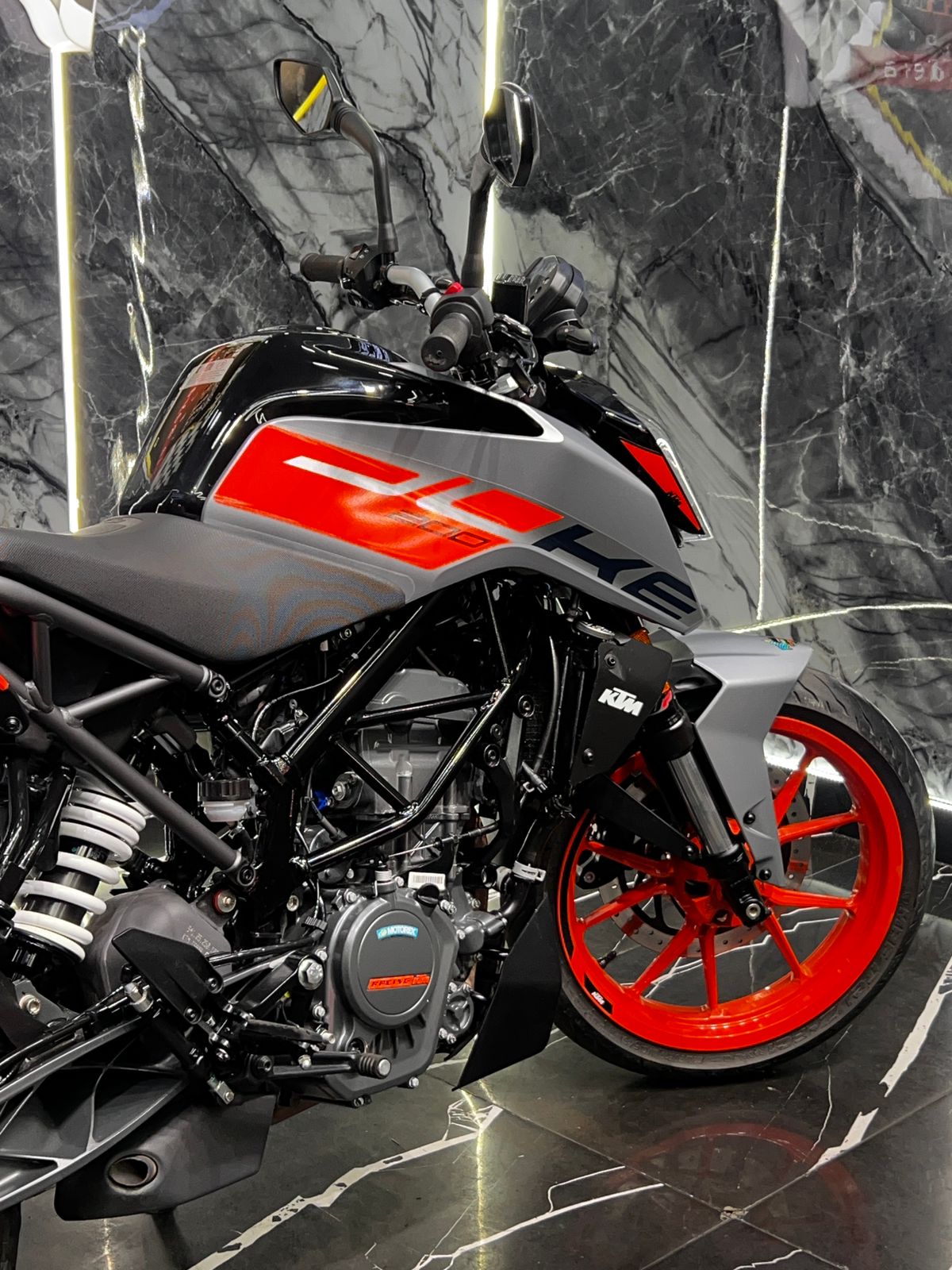 KTM DUKE 200 NG COMO NUEVA - Image 6