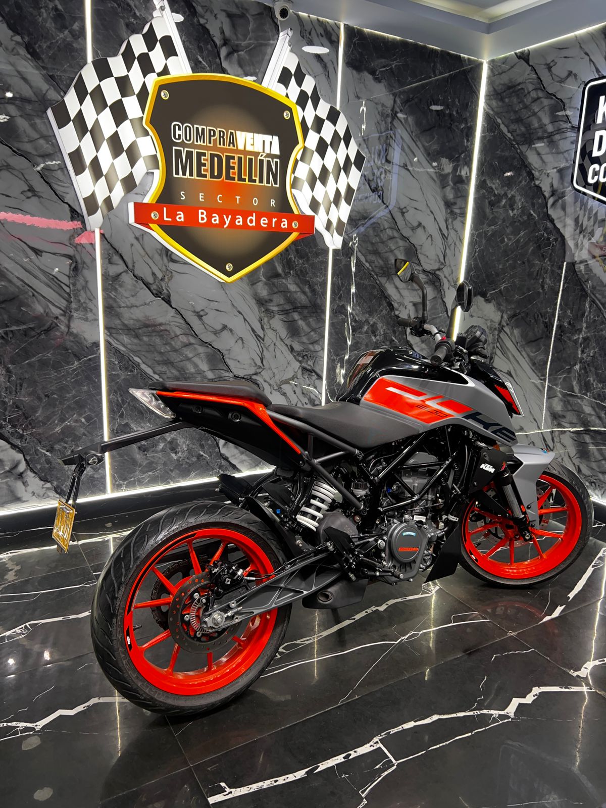 KTM DUKE 200 NG COMO NUEVA - Image 5