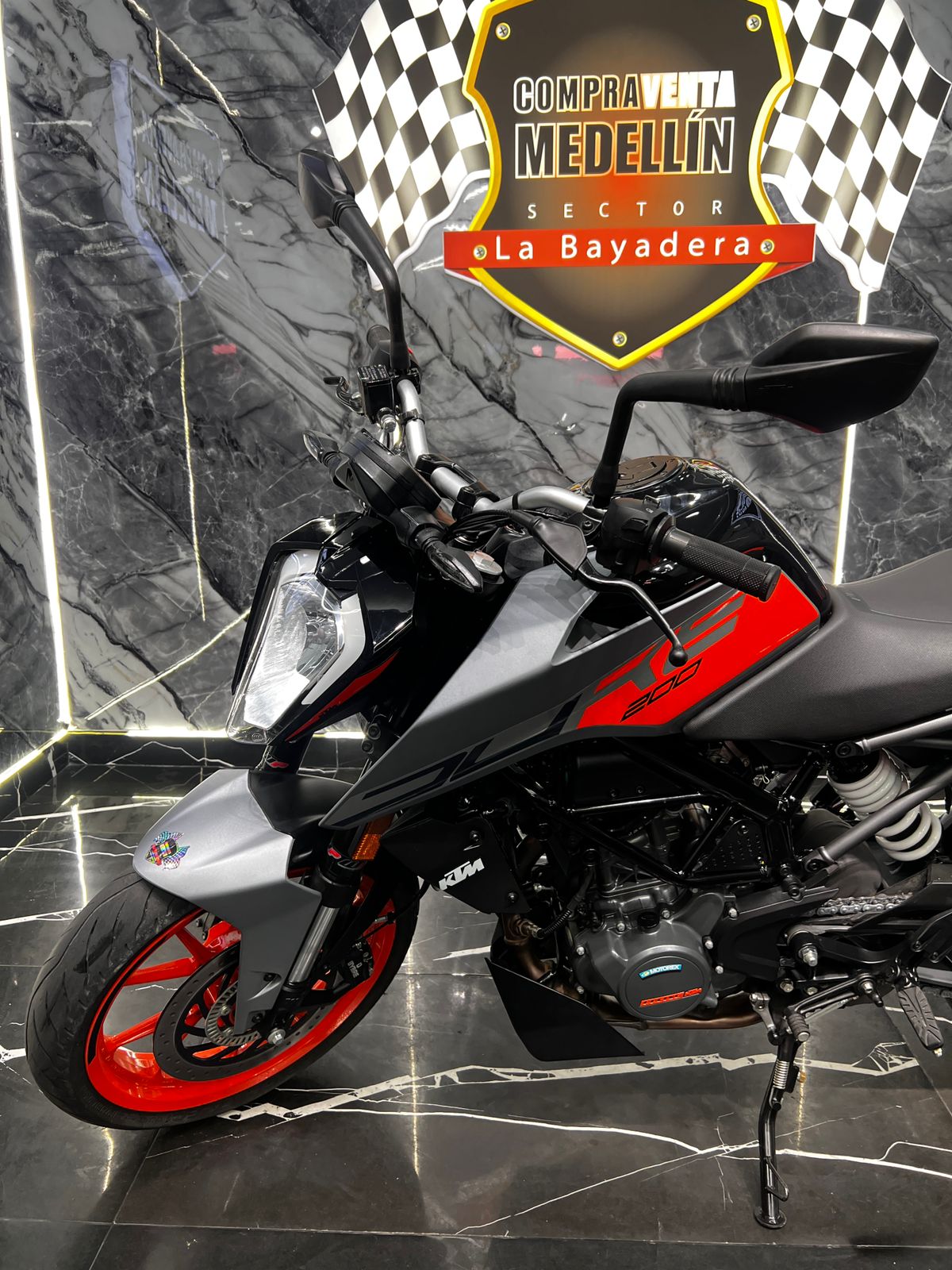 KTM DUKE 200 NG COMO NUEVA - Image 4