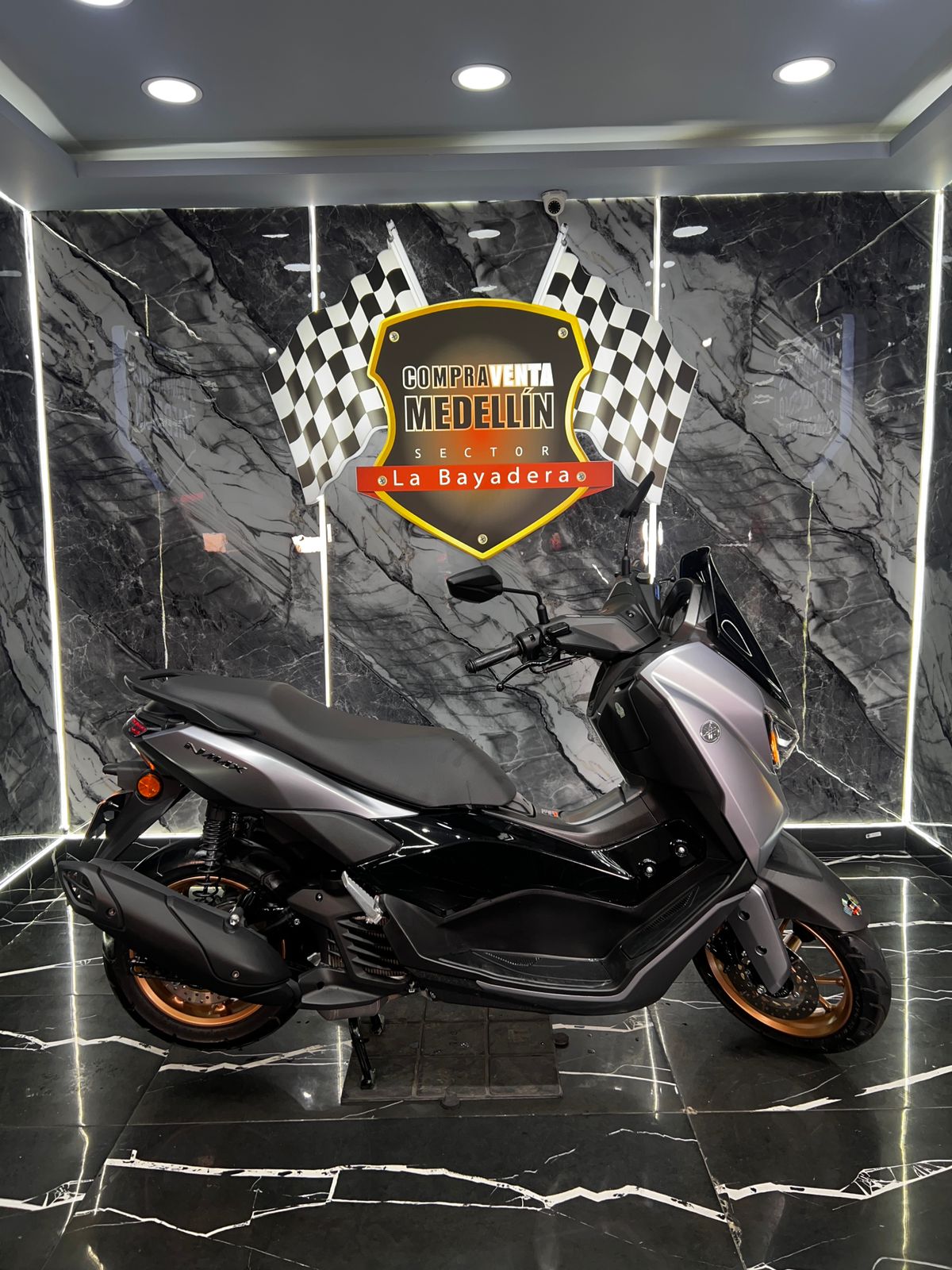 AUTOMATICA NMAX CONNECT 155 V3 2 MESES DE USO - Image 8