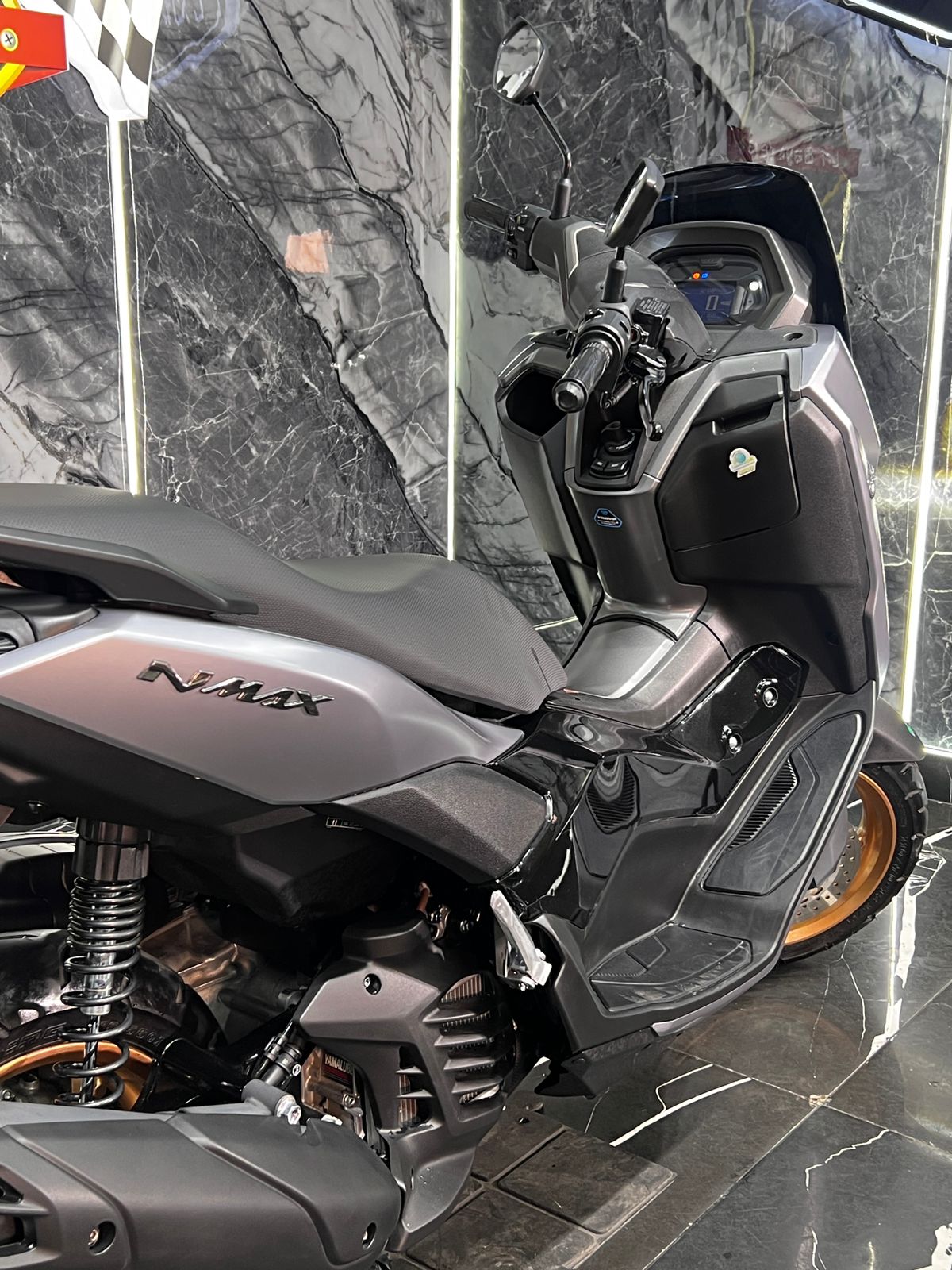 AUTOMATICA NMAX CONNECT 155 V3 2 MESES DE USO - Image 7