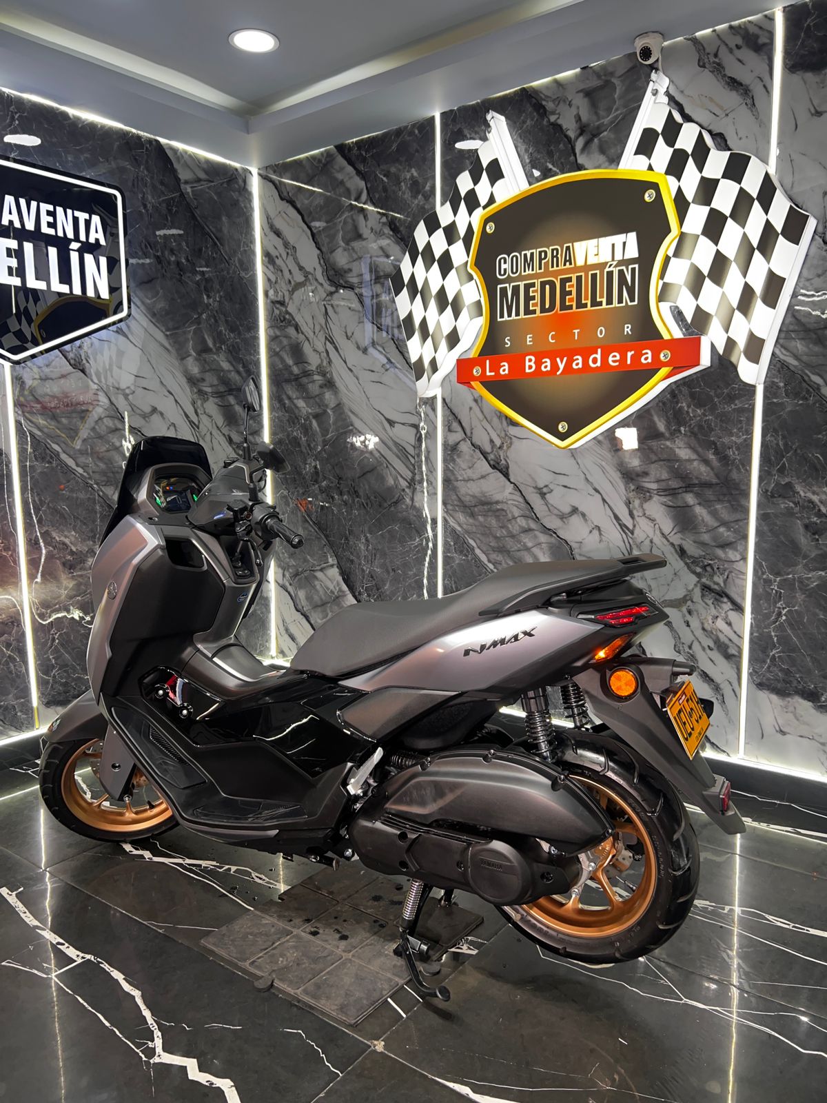 AUTOMATICA NMAX CONNECT 155 V3 2 MESES DE USO - Image 5