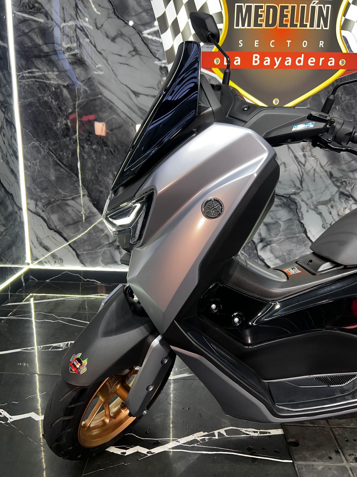 AUTOMATICA NMAX CONNECT 155 V3 2 MESES DE USO - Image 4