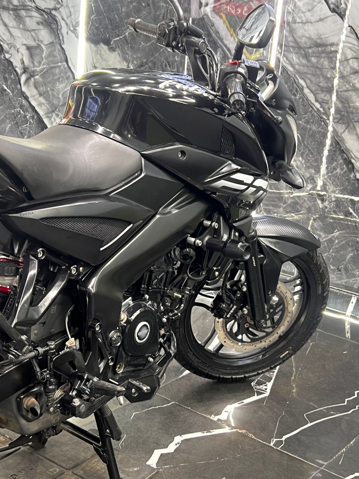 PULSAR NS 200 FI - Image 6