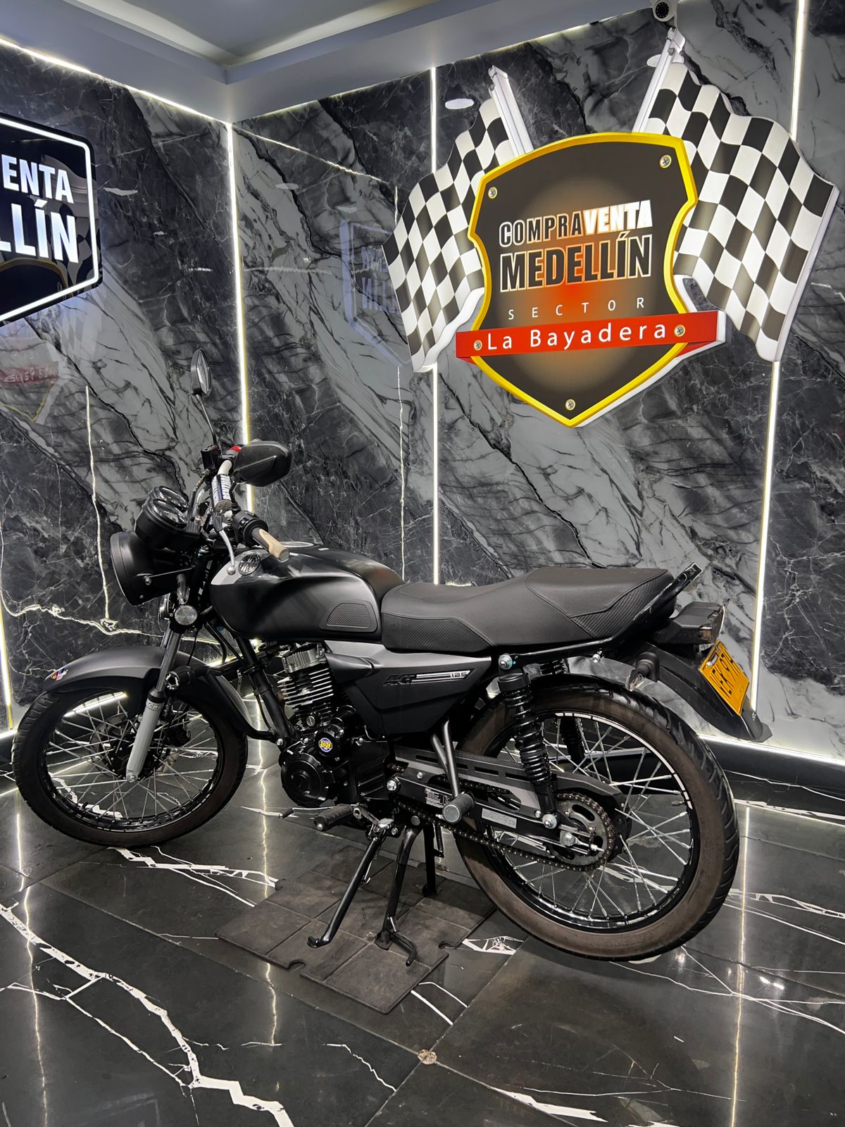 NKD 125 EIII COMO NUEVA - Image 4