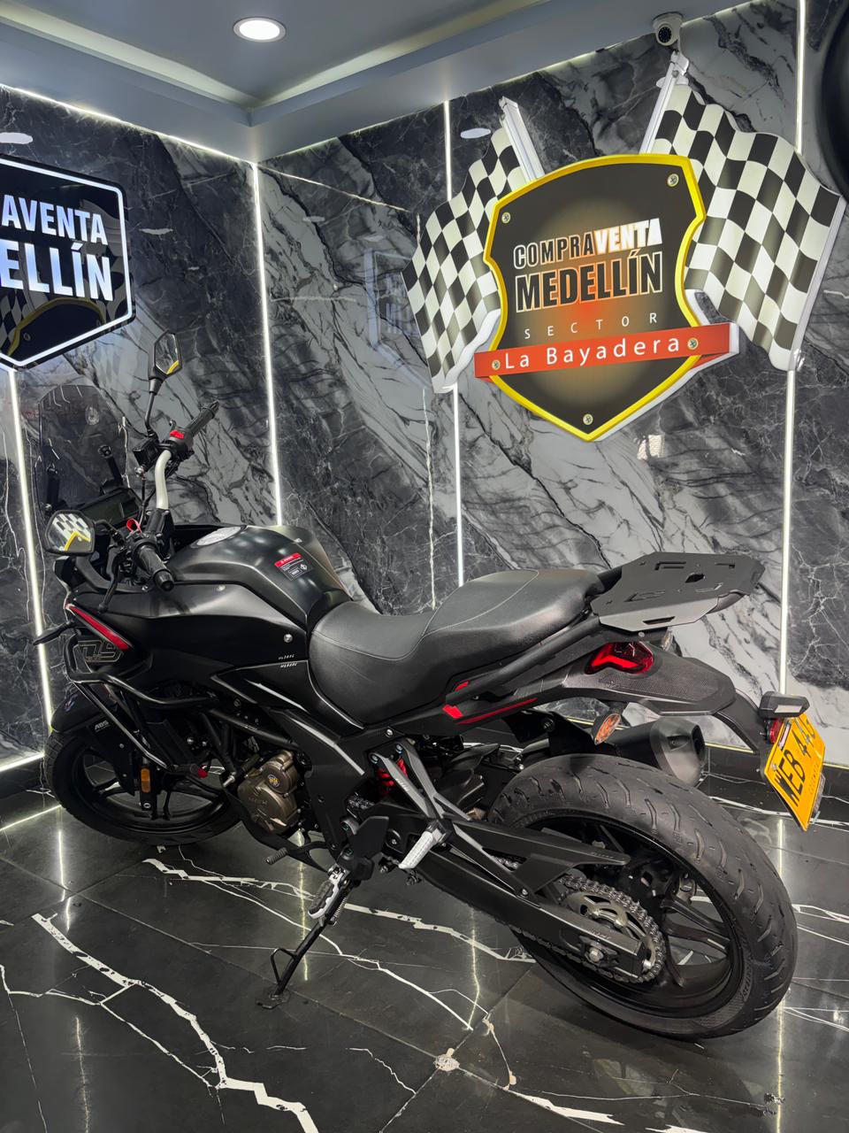 AKT VOGE 300 DS COMO NUEVA - Image 3