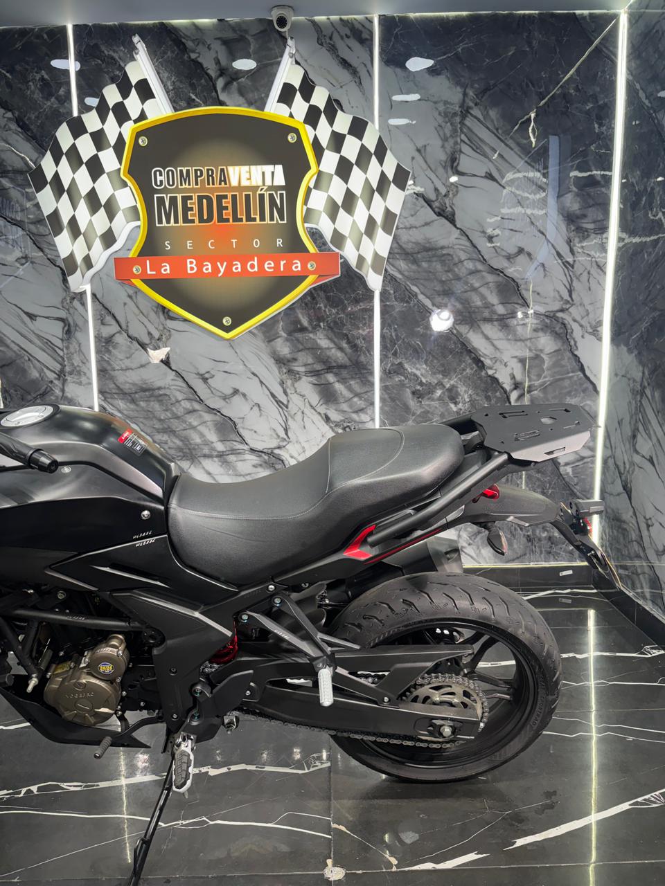 AKT VOGE 300 DS COMO NUEVA - Image 6