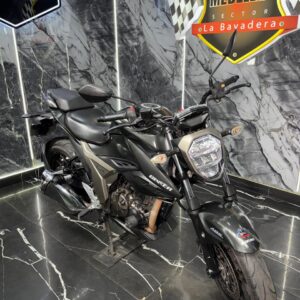 SUZUKI GIXXER 250