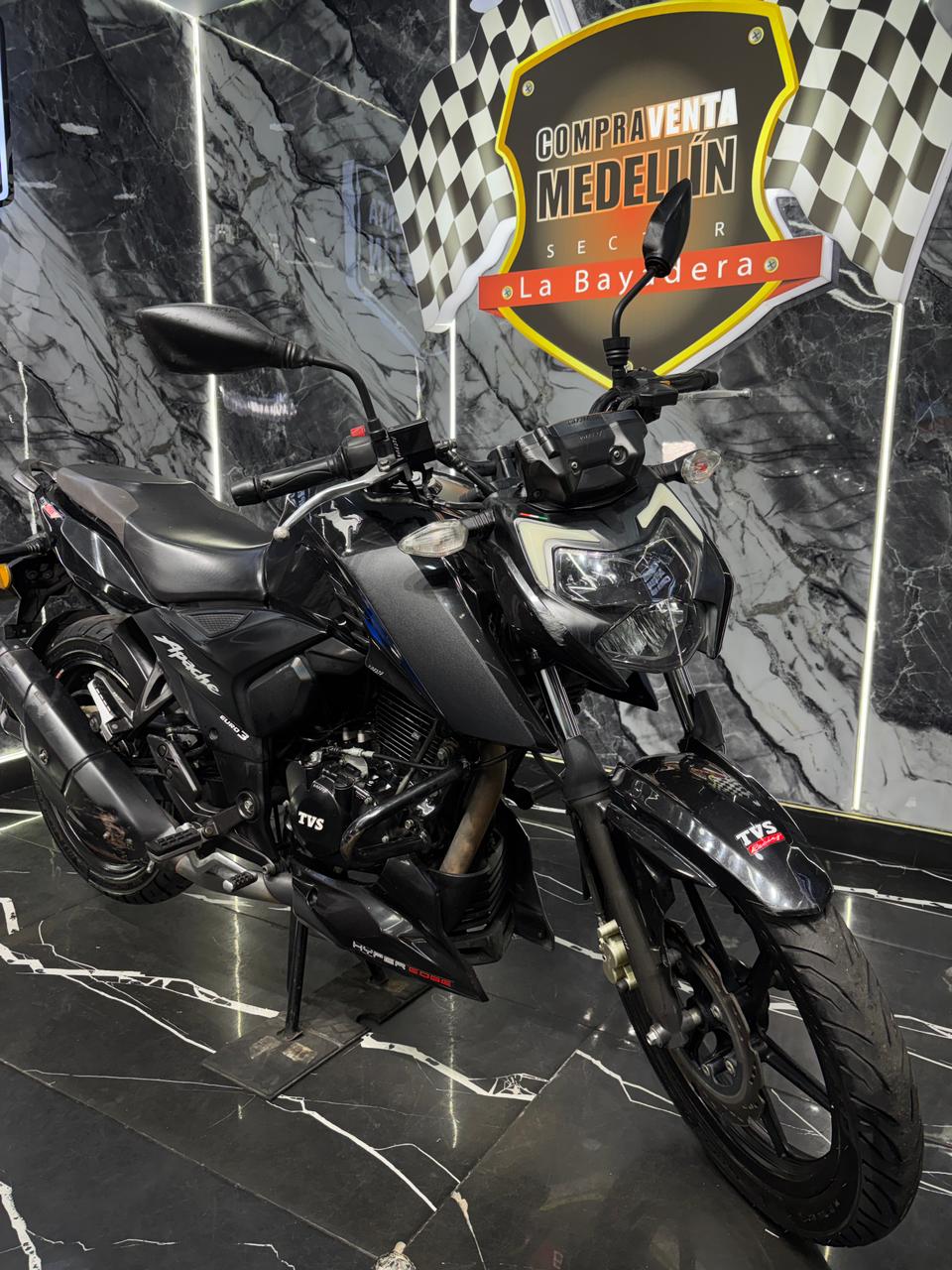 TVS APACHE RTR 160 4 V - Image 2