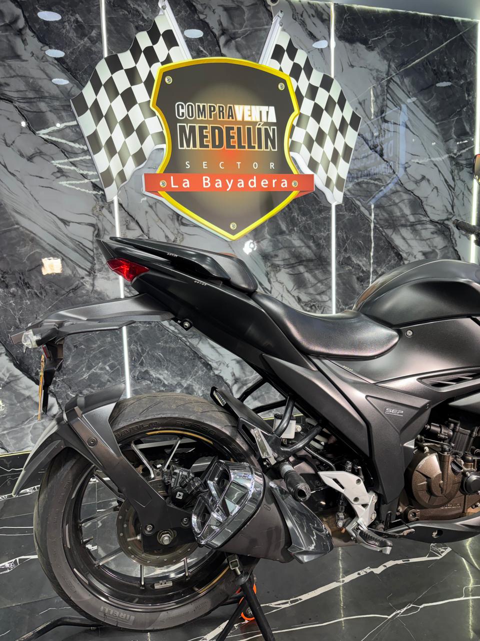 SUZUKI GIXXER 250 - Image 2