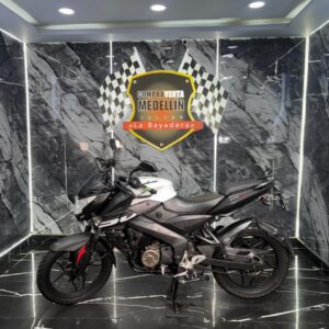 PULSAR 150 NS