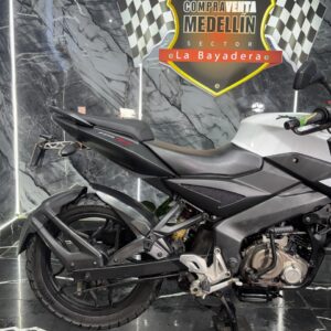 PULSAR 150 NS