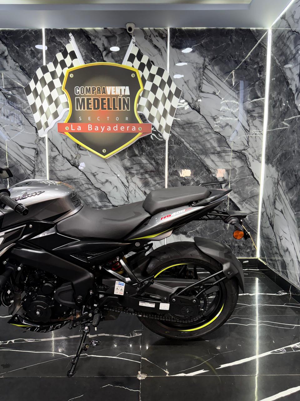 PULSAR 400 NS COMO NUEVA - Image 9