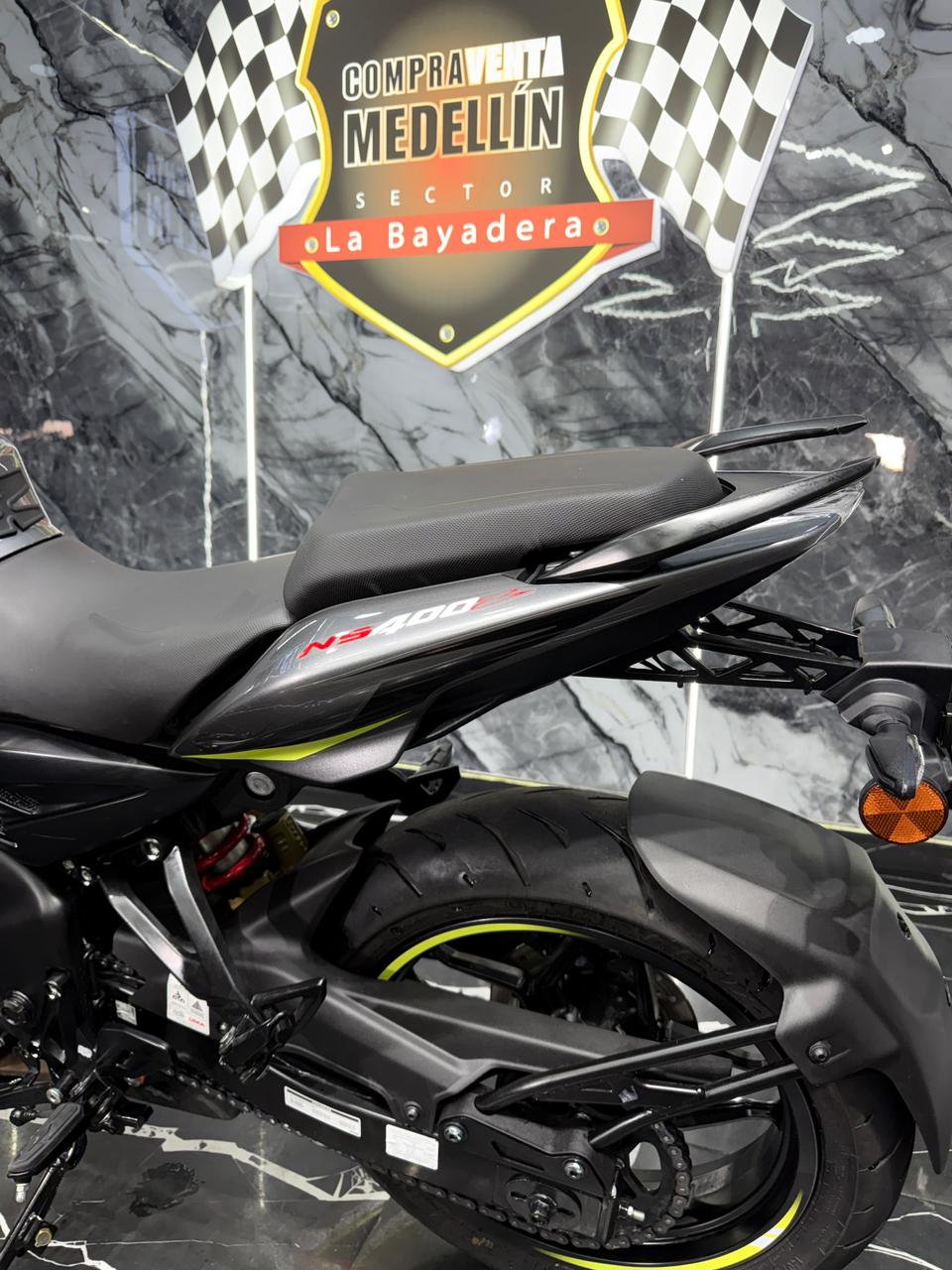 PULSAR 400 NS COMO NUEVA - Image 7