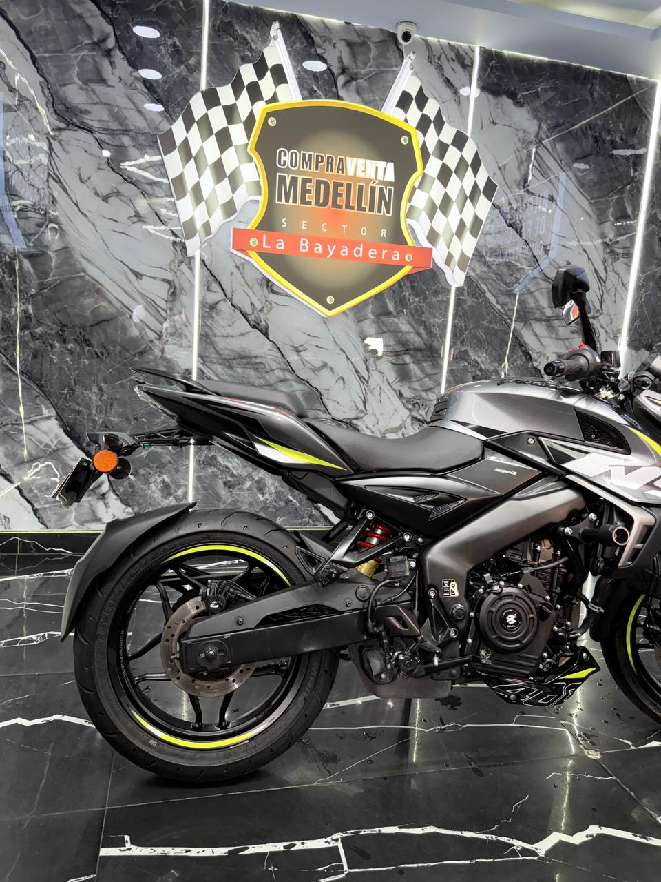 PULSAR 400 NS COMO NUEVA - Image 3