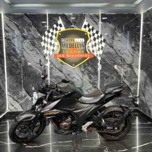 SUZUKI GIXXER 250