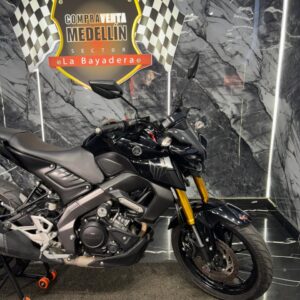 YAMAHA MT 15