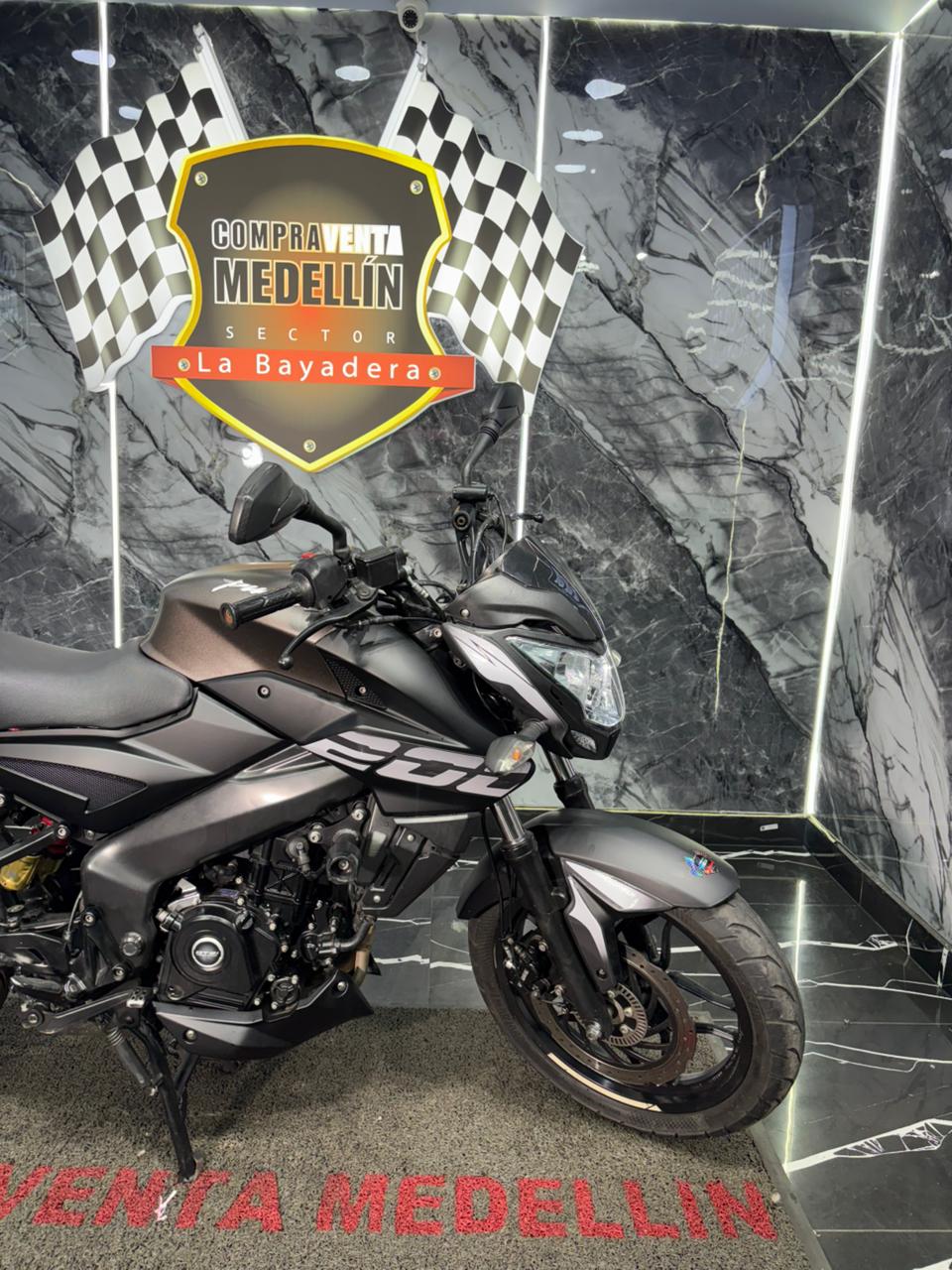 PULSAR 200 NS FI BSIV - Image 4